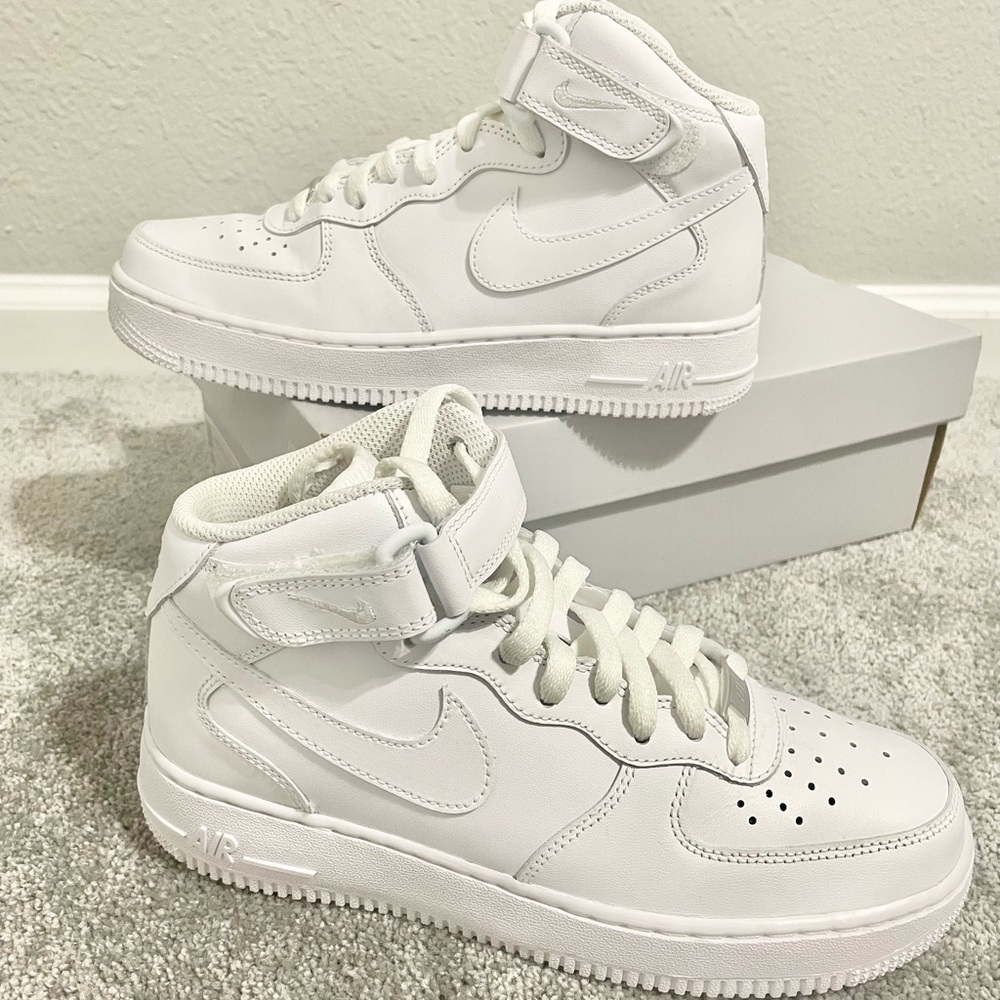 BRAND NEW White Nike Air Force 1 Sneakers Mid High